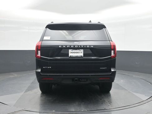 New 2026 Ford Expedition Active RWD image 17