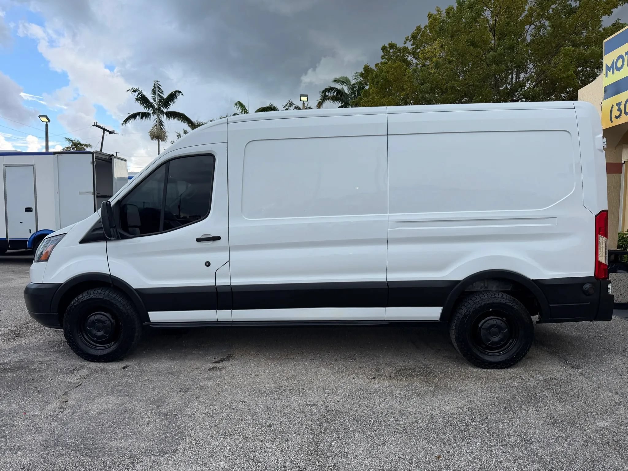 Used 2019 Ford Transit 250 148 Medium Roof w/ Interior Upgrade Package RWD image 2