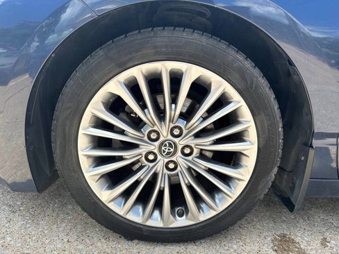 Used 2019 Toyota Avalon Limited w/ Advanced Safety Package FWD image 14