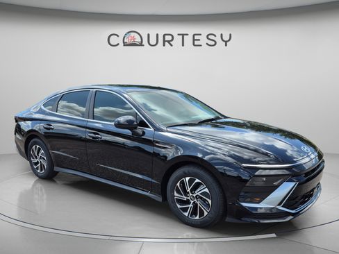 New 2026 Hyundai Sonata Blue FWD image 7