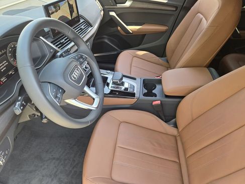 Certified 2025 Audi Q5 2.0T Premium Plus image 17