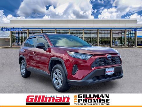 Used 2022 Toyota RAV4 LE AWD/4WD image 1