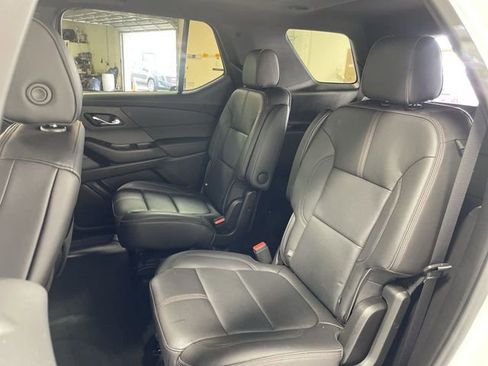 Used 2022 Chevrolet Traverse RS image 23