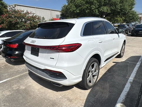 Used 2025 Audi Q5 Premium Plus w/ Premium Plus AWD/4WD image 6