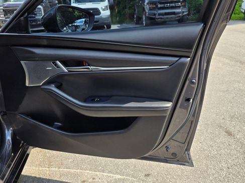 Used 2019 MAZDA MAZDA3 Hatchback w/ Premium Package FWD image 33