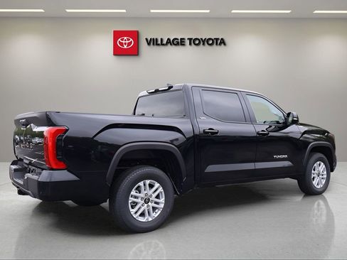 New 2026 Toyota Tundra SR5 AWD/4WD image 5