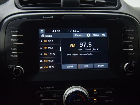 Used 2019 Kia Soul w/ Option Group 020 FWD image 12
