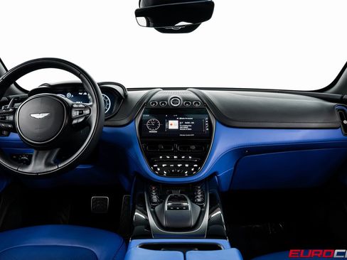 Used 2022 Aston Martin DBX image 23