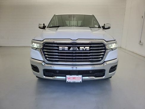 Used 2025 RAM 1500 Laramie AWD/4WD image 3