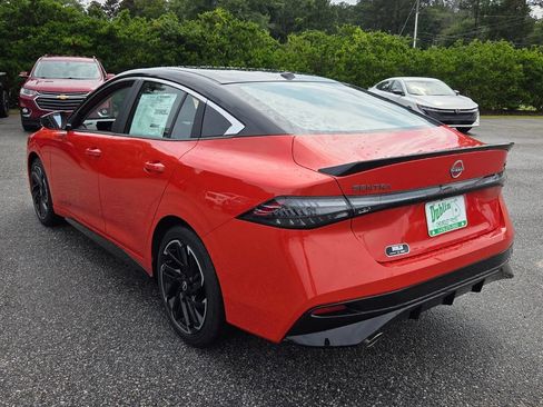 New 2026 Nissan Sentra SR FWD image 8