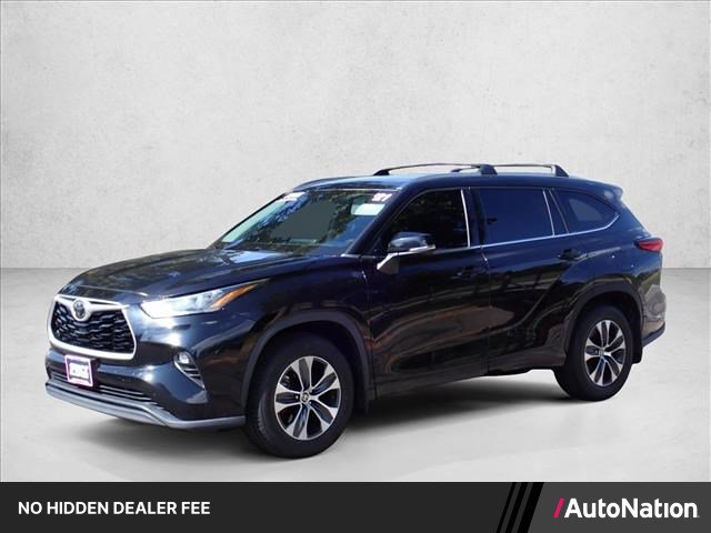 Used 2020 Toyota Highlander XLE AWD/4WD image 1