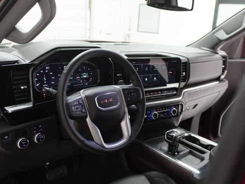 Used 2025 GMC Sierra 1500 SLT RWD image 22