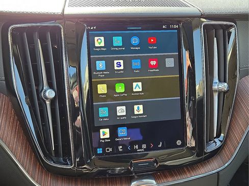 Used 2023 Volvo XC60 B6 Ultimate w/ Climate Package image 30