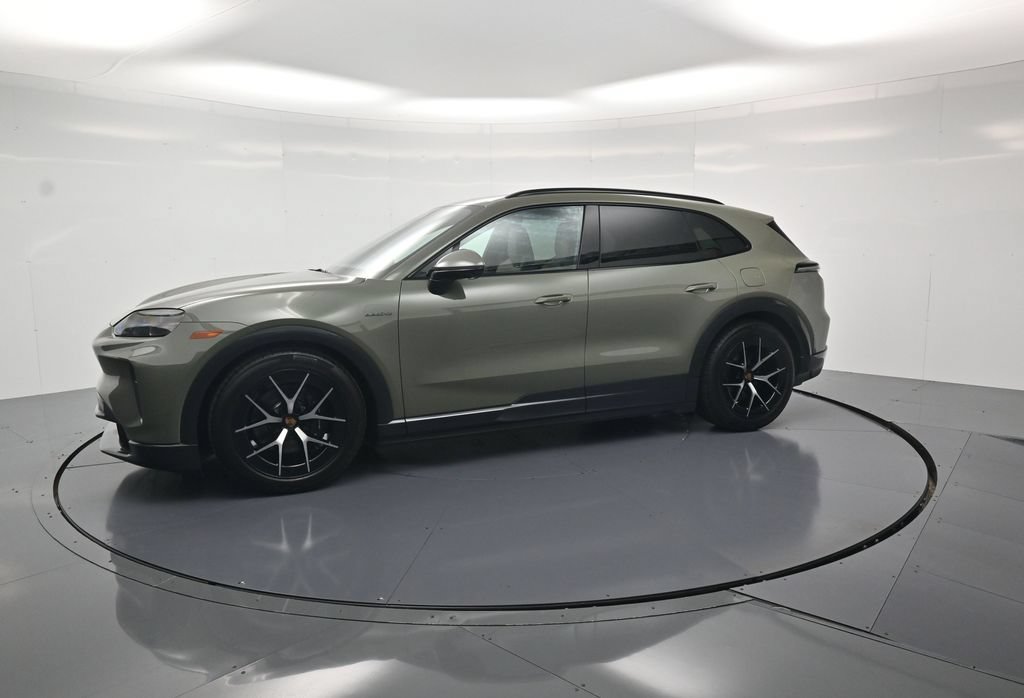 Certified 2026 Porsche Cayenne Electric AWD/4WD image 2
