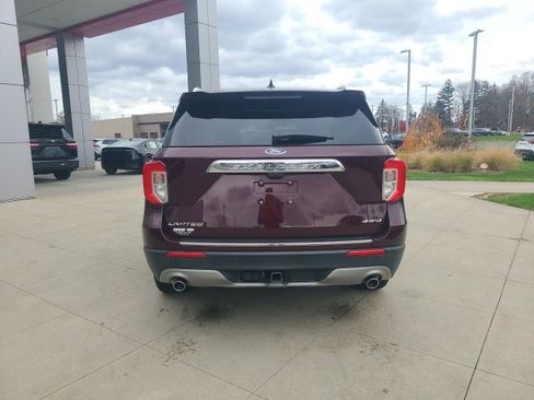 Used 2022 Ford Explorer Limited w/ Equipment Group 301A image 6