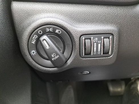 Used 2015 Dodge Dart SXT image 24