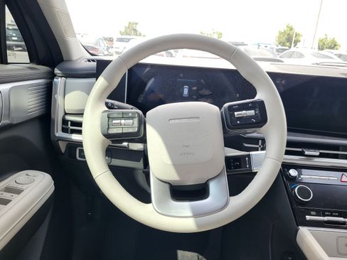 Used 2025 Hyundai Santa Fe SEL FWD image 21