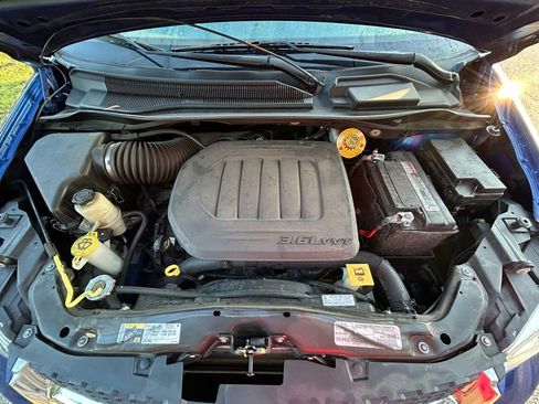 Used 2020 Dodge Grand Caravan SXT FWD image 12