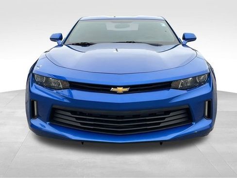 Used 2016 Chevrolet Camaro LT image 2
