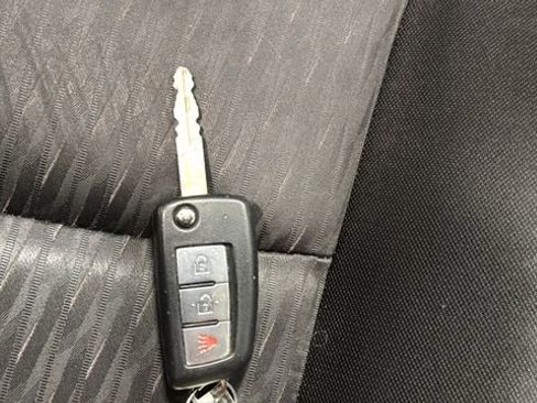 Used 2017 Nissan Rogue S image 34