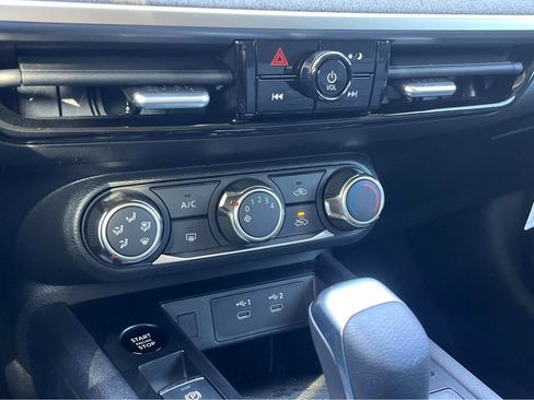 Used 2025 Nissan Kicks SV FWD image 20