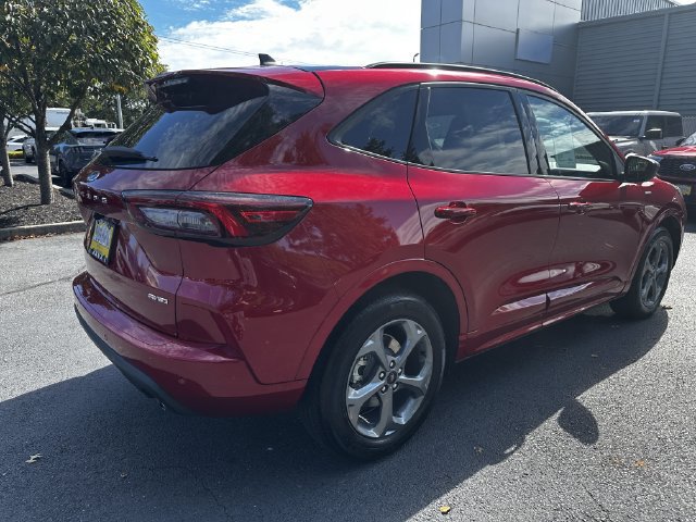 Certified 2023 Ford Escape ST-Line w/ Tech Pack #1 AWD/4WD image 5