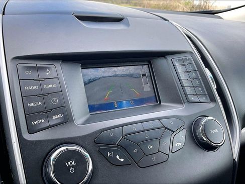 Used 2018 Ford Edge SEL image 13