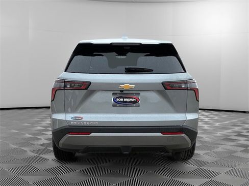 New 2026 Chevrolet Equinox LT w/ Convenience Package II image 4