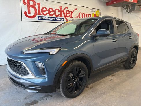 Used 2025 Buick Encore GX Sport Touring w/ Advanced Technology Package image 2