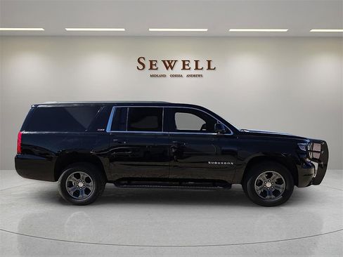 Used 2018 Chevrolet Suburban LT w/ Off-Road Package image 5