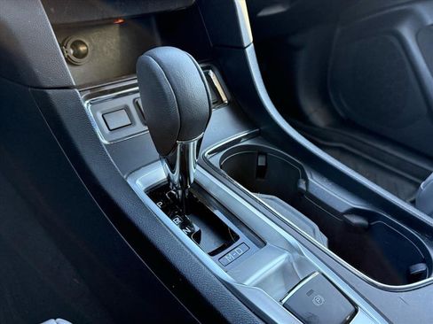 Used 2024 Subaru Ascent Onyx Edition image 18