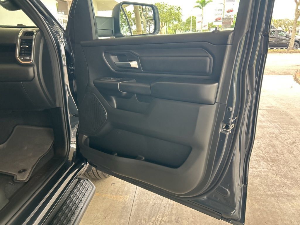 New 2025 RAM 1500 Tradesman AWD/4WD image 25