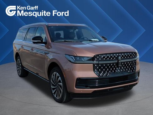 Used 2025 Lincoln Navigator L Black Label image 1