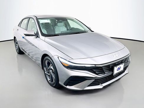 New 2026 Hyundai Elantra Limited w/ Cargo Package image 3