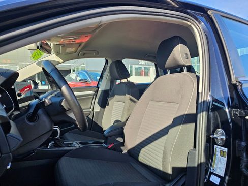 Used 2025 Volkswagen Jetta S image 18