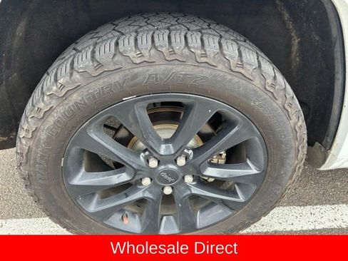 Used 2017 Jeep Grand Cherokee Altitude AWD/4WD image 7