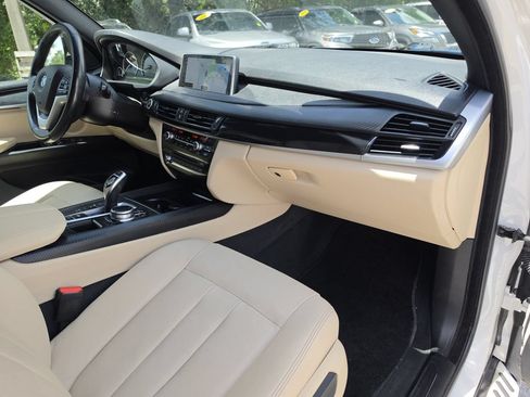 Used 2018 BMW X5 xDrive35i w/ M Sport Package AWD/4WD image 9