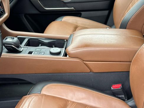 Used 2023 Nissan Pathfinder Platinum image 22