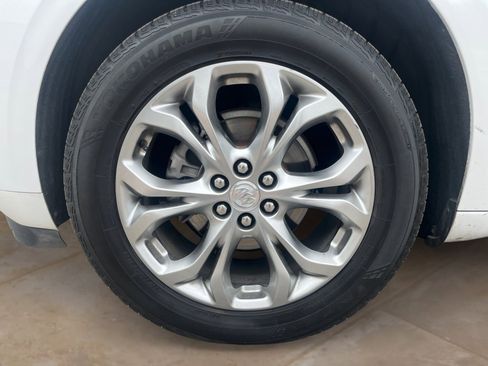 Used 2021 Buick Enclave Avenir w/ Avenir Technology Package AWD/4WD image 24