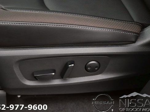 New 2026 Nissan Pathfinder SL w/ SL Premium Package AWD/4WD image 18