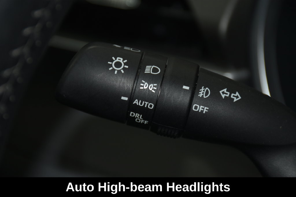 Used 2021 Toyota Highlander XLE AWD/4WD image 15