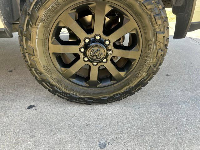 Used 2024 RAM 2500 Big Horn w/ Night Edition AWD/4WD image 18