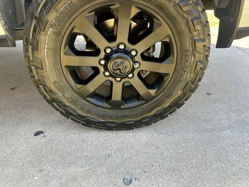 Used 2024 RAM 2500 Big Horn w/ Night Edition AWD/4WD image 18