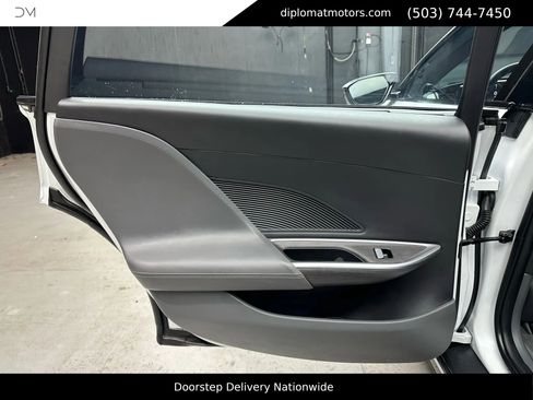 Used 2022 Lucid Air Grand Touring image 26