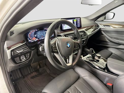 Certified 2023 BMW 540i xDrive w/ Executive Package AWD/4WD image 10