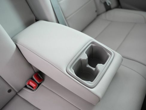 Used 2017 Toyota Camry SE FWD image 41
