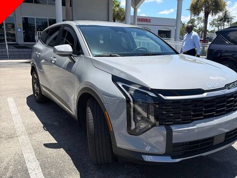 Certified 2026 Kia Sportage EX FWD image 1