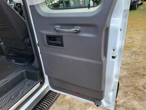 Used 2020 Ford Transit 350 XLT image 32