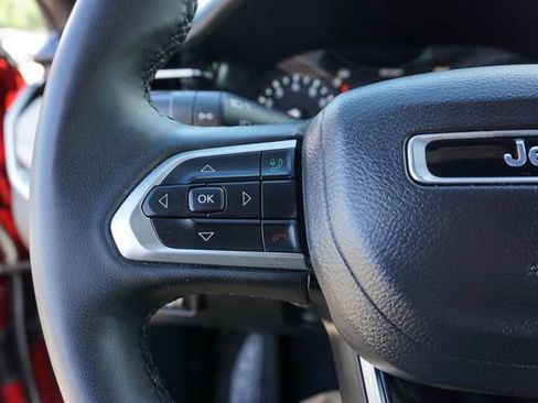 Used 2025 Jeep Compass Limited AWD/4WD image 21