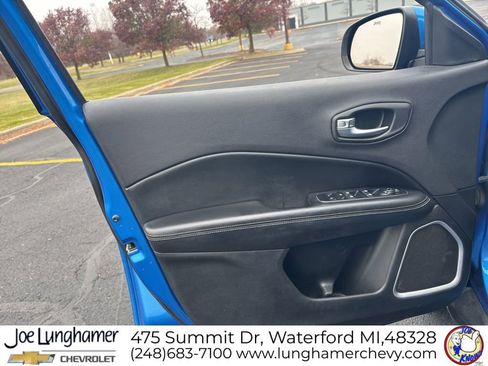 Used 2017 Jeep Compass Latitude w/ Popular Equipment Group image 16